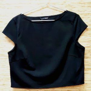 Brand ne Obakki crop top